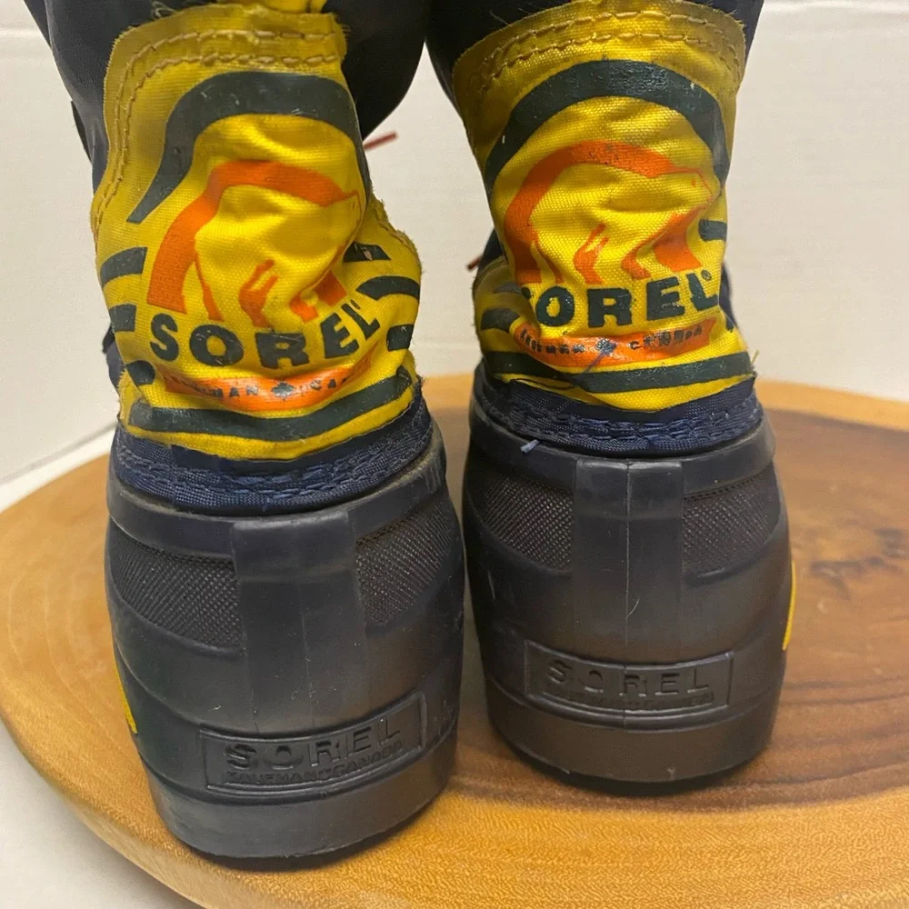 Sorel ReTRO 80’s 90’s Snow Boots Multi Color Lace Up